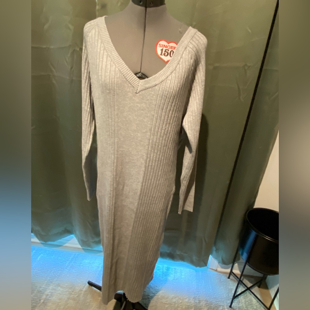 WHITE MARK size 3X, Silver Gray V-Neck Ribbed Knit Dress